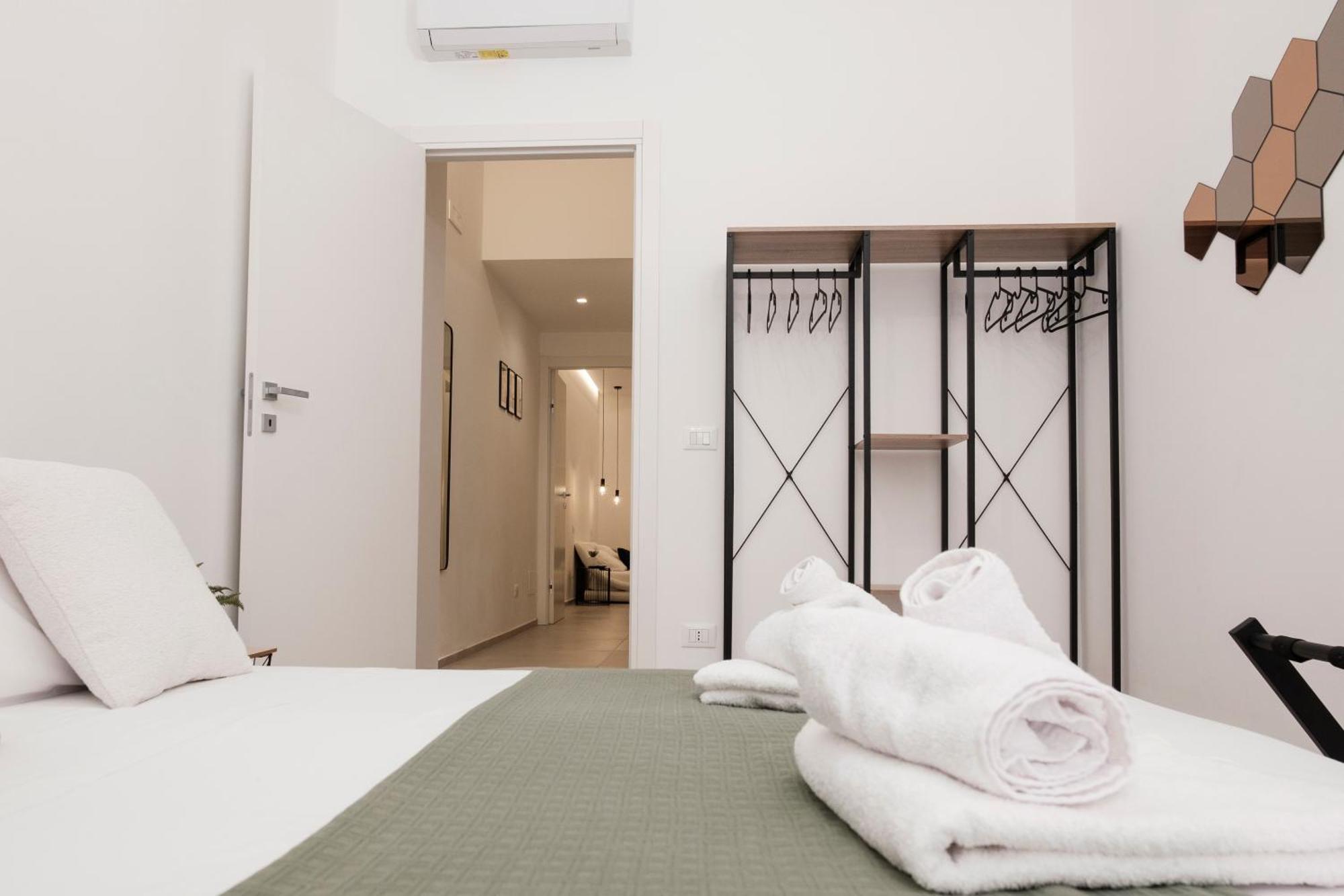 Pepoli Deluxe - Exclusive Apartment - Free Parking Trapani Eksteriør billede