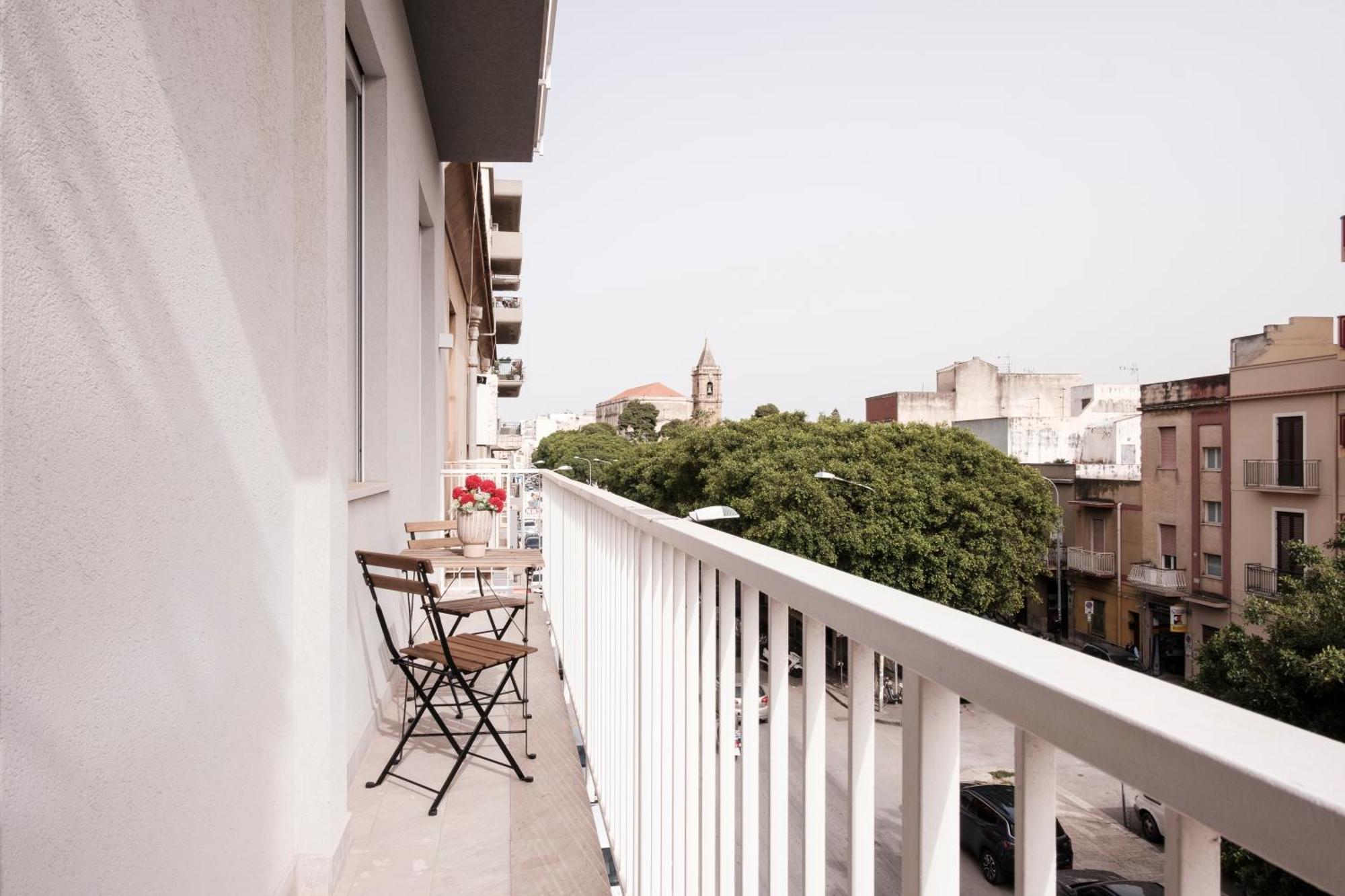 Pepoli Deluxe - Exclusive Apartment - Free Parking Trapani Eksteriør billede